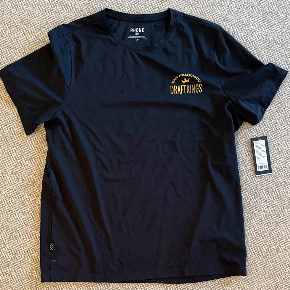 Rhone NWT Super Bowl tee - size L